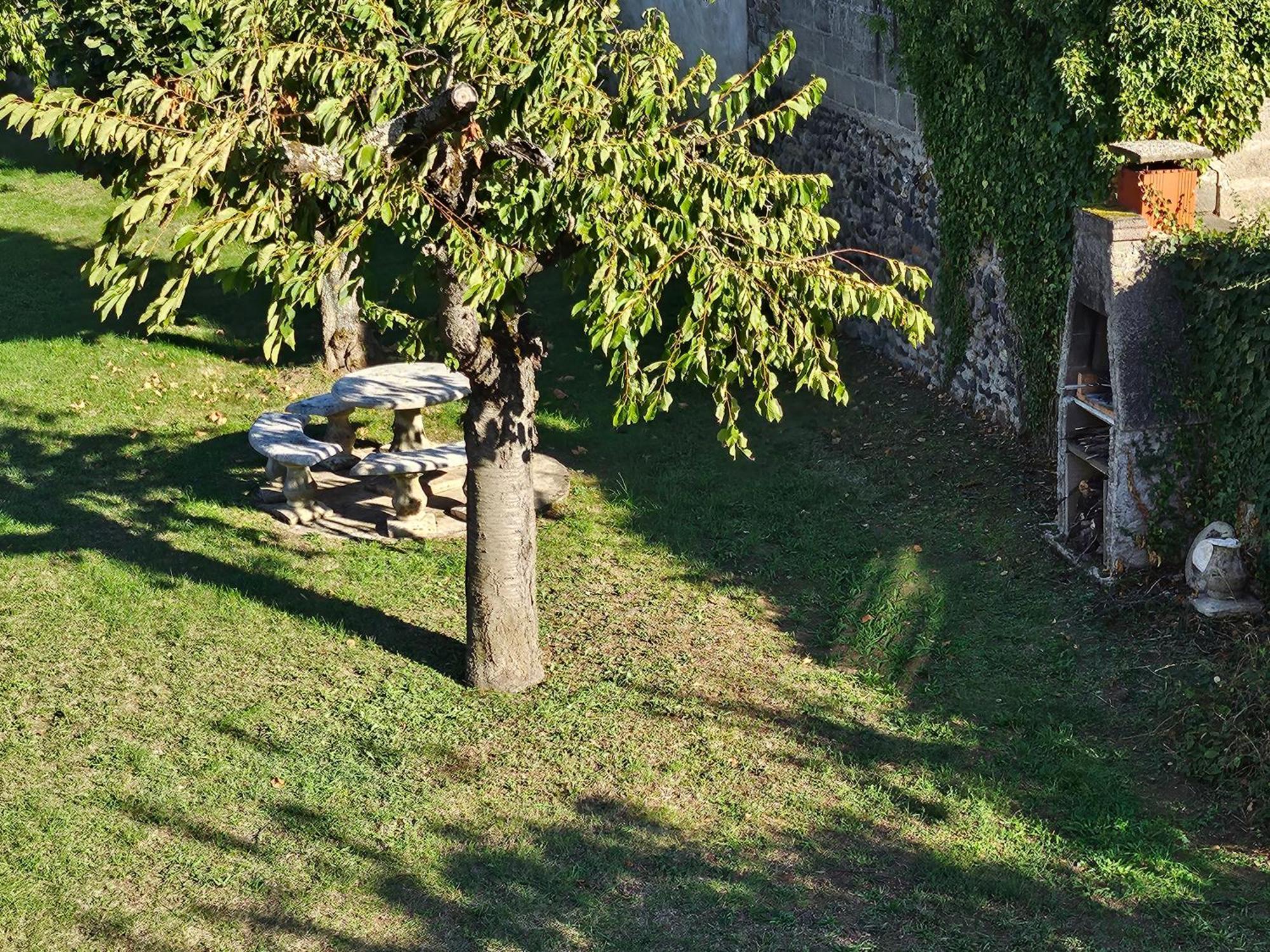 La Bourzede Apartment Langeac Bagian luar foto